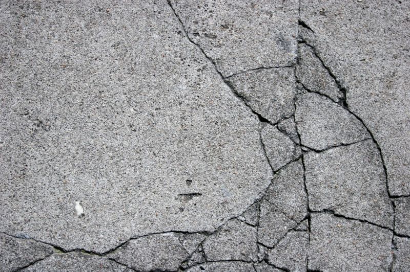 concrete-mixers-cracked-concrete-rapid-curing-min