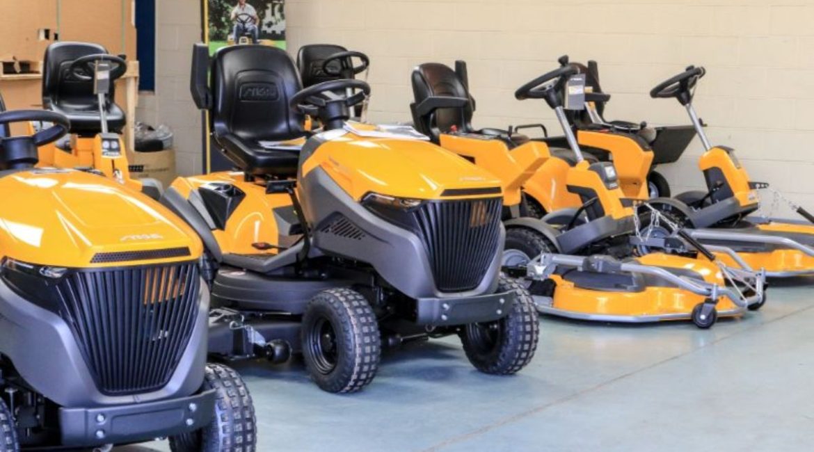 ride-on-mowers-the-inside-collection-min