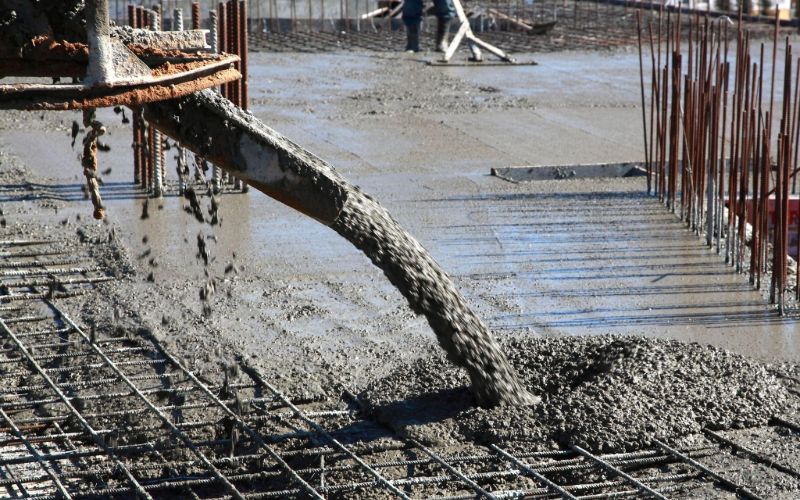 concrete-mixer-pouring-concrete-min