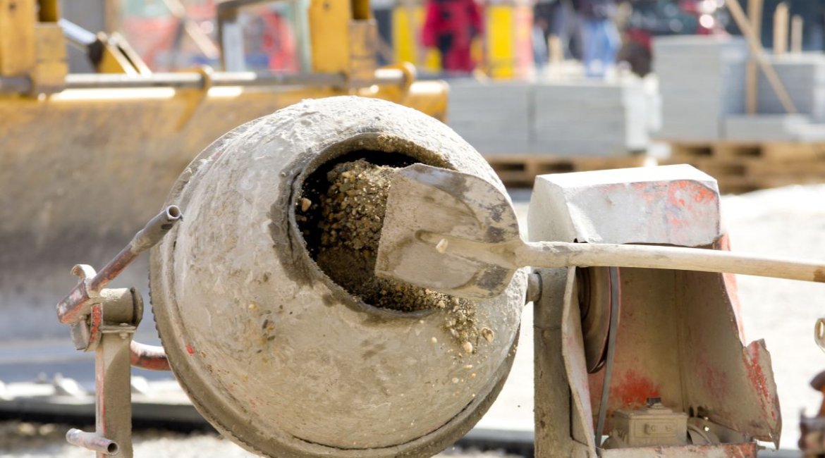 concrete-mixer-on-construction-site-min