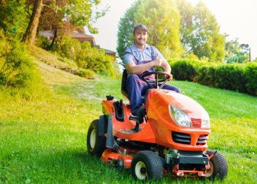 BS Power Landscaping: Critically Evaluating The Ride On Mower