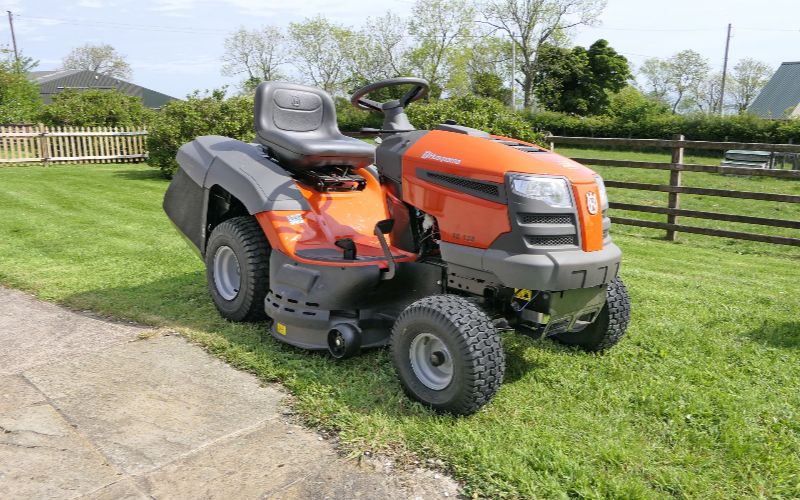 ride-on-mower-husqvarna-tc138-ride-on-lawn-mower-husqvarna-tc-138-ride-on-lawn-mower-in-uk-on-2nd-aug-2020-min