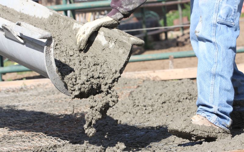 BS Power- Concrete mixer - man-laying-concrete-96515316925-min