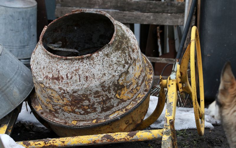 concrete-mixer-old-yellow-concrete-mixer-min