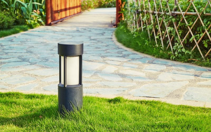 BS Power - Ride On Mower - garden path with light