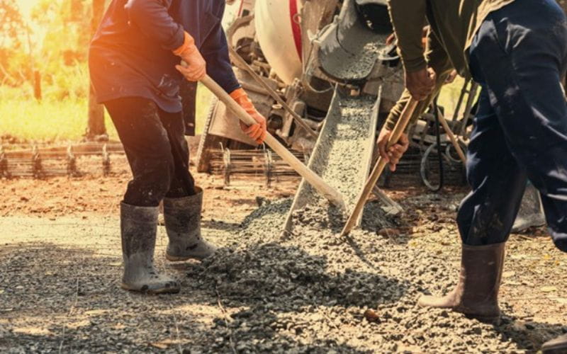 cement-mixers-concrete-cement-men-working