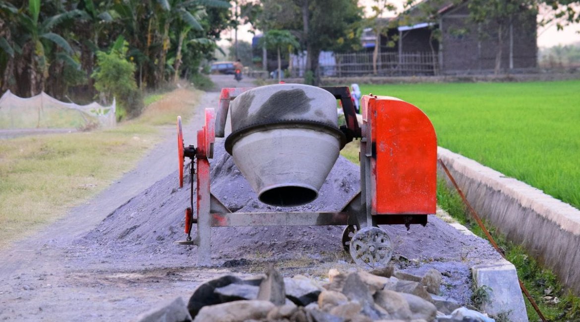 concrete-mixer-cement-grinding-machine-concrete-and-cement-mixer-machines-are-needed-in-the-construction-process