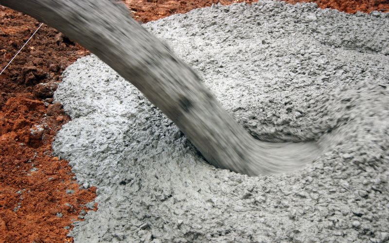 BS Power - Concrete Mixer - pouring concrete