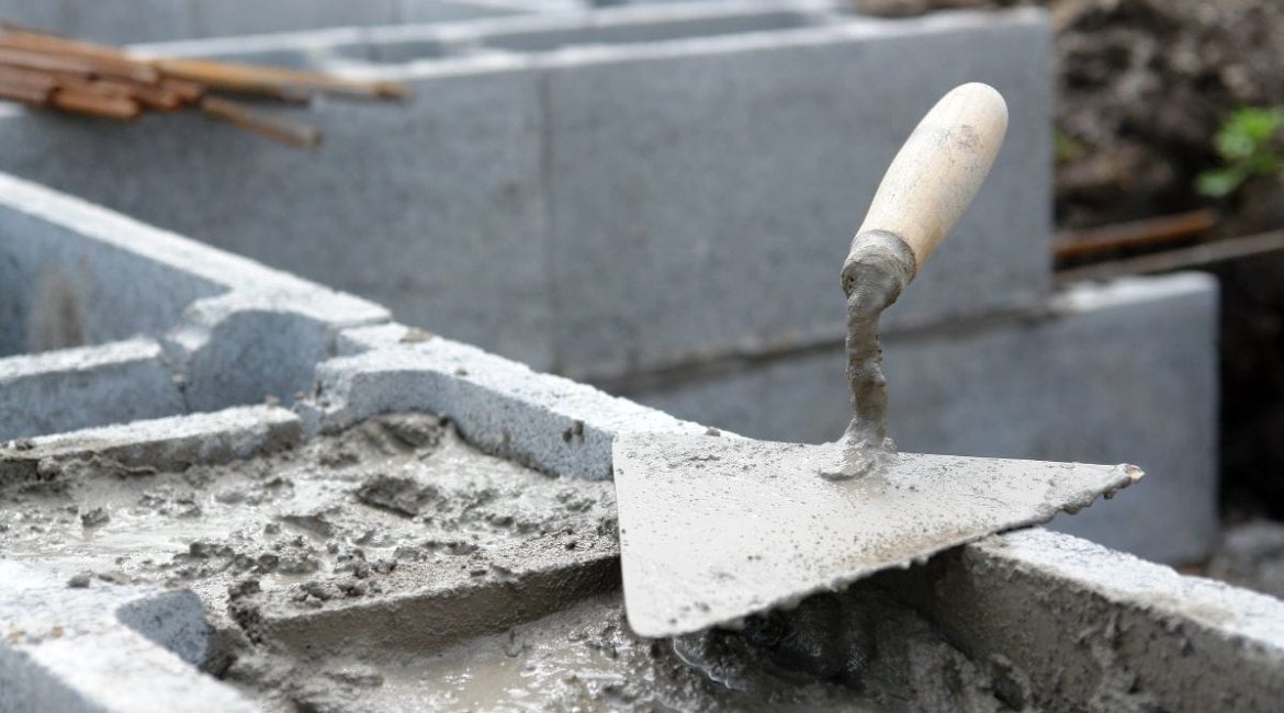 concrete-mixer-foundation-wall-construction
