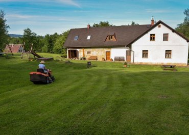 Petrol Vs Battery Ride On Mower: What South African Buyers Should Know Before Upgrading