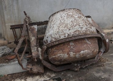 Signs It’s Time To Replace Your Concrete Mixer