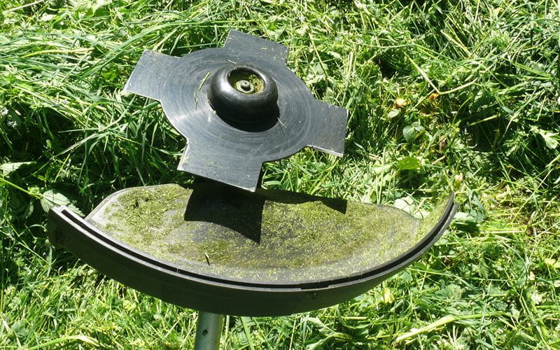brushcutters-in-use-10000-u-min (1)